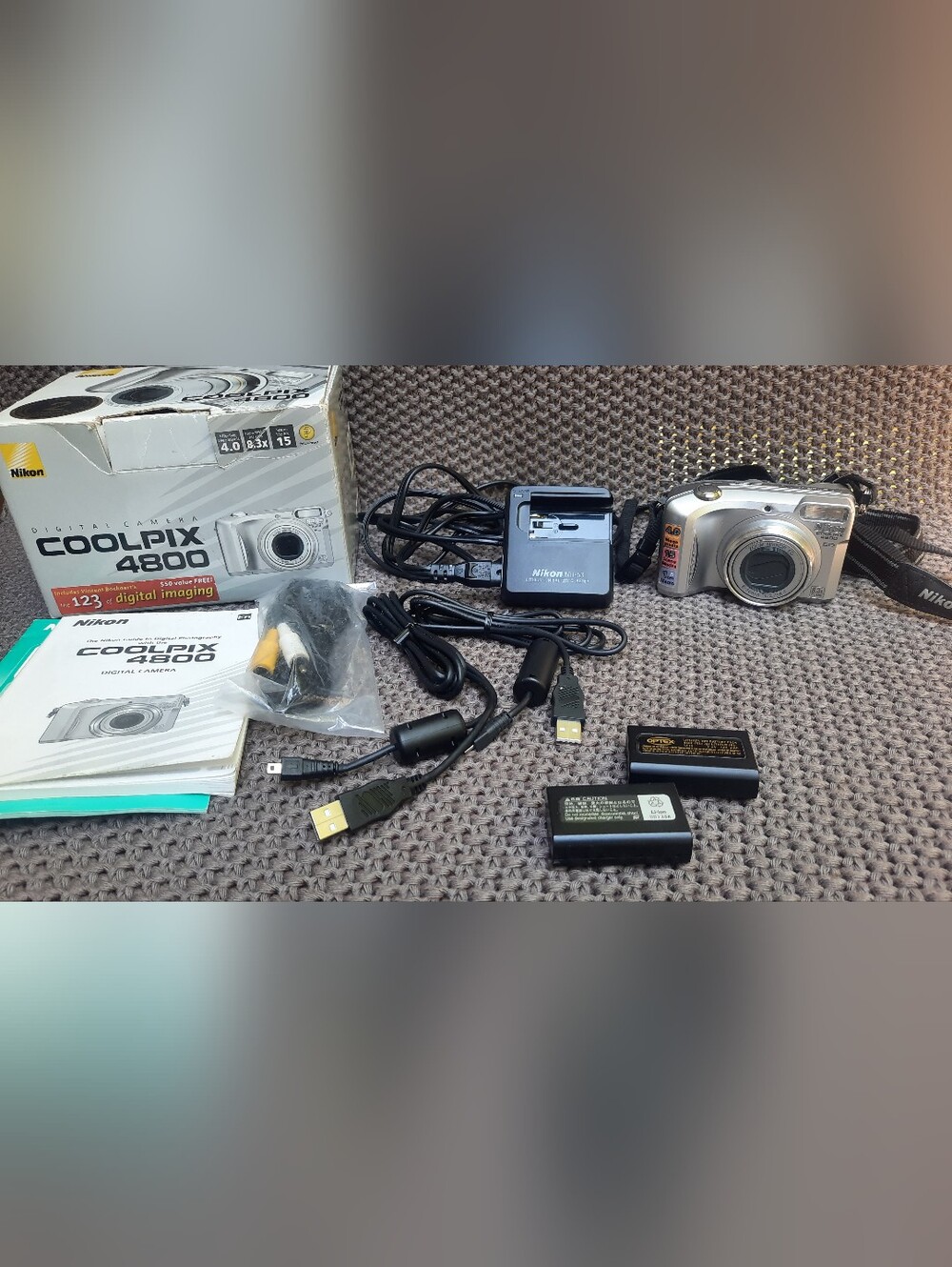 Nikon Coolpix 4800 ED 4.0 MP 8.3x Zoom Compact Digital Camera - Silver TESTED